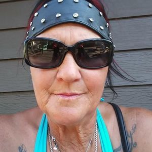 Meet your Posher, Connie